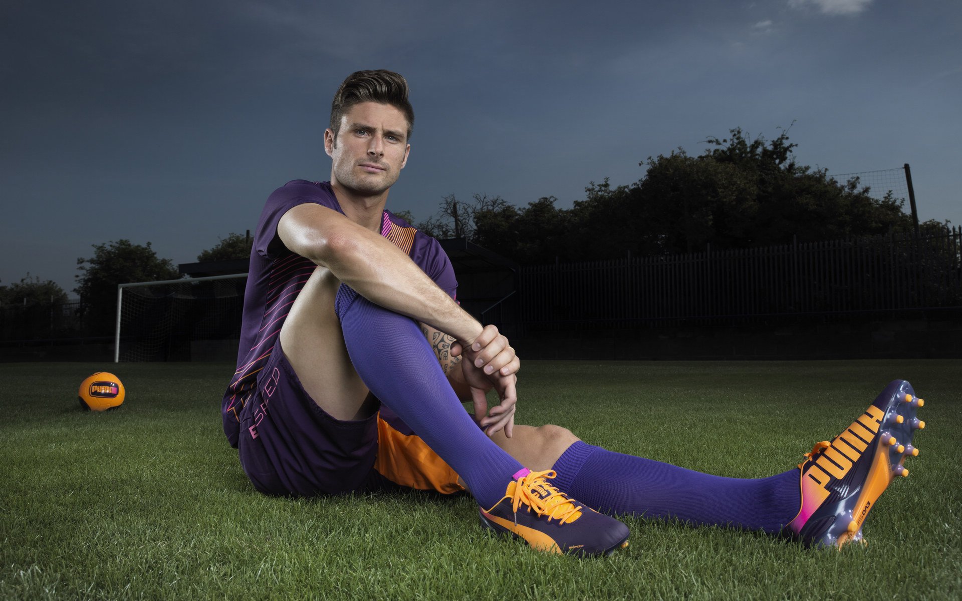 开云体育官网-末节17分导演逆转！托马斯·穆勒用最古典的方式杀死英超冠军悬念